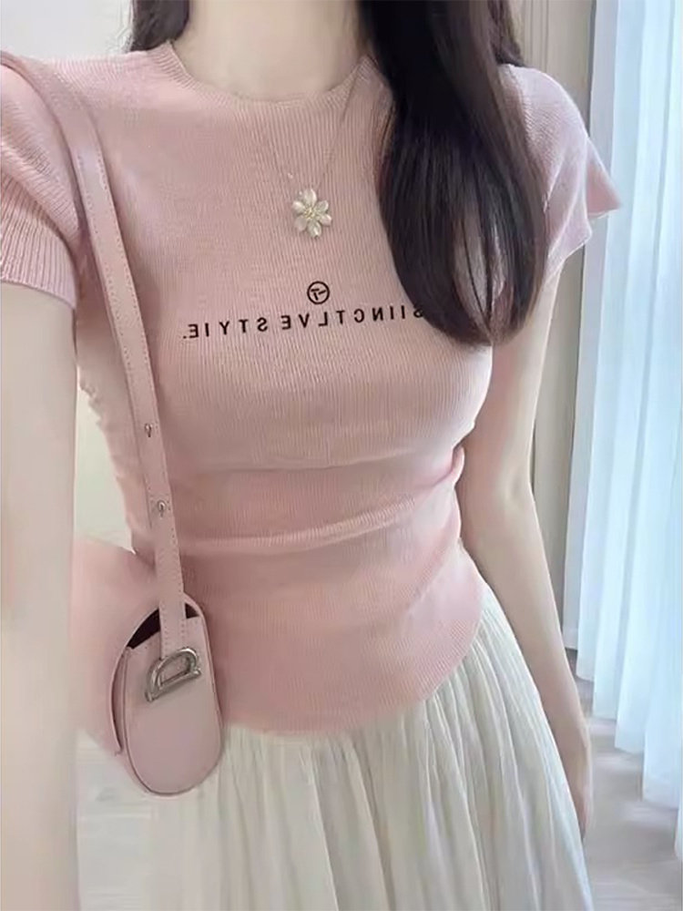 粉色正肩冰丝短袖t恤女2024夏季新款纯欲辣妹修身显瘦针织衫上衣