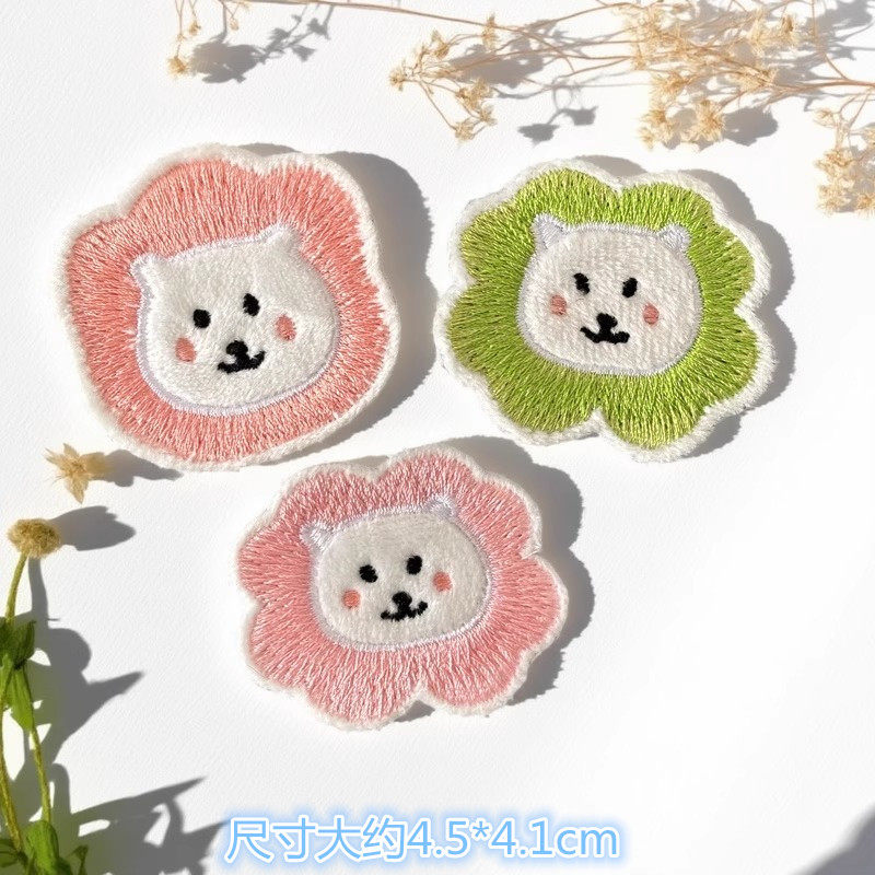 自粘款卡通刺绣毛绒花小猪布贴衣服包包装饰贴花修补贴diy