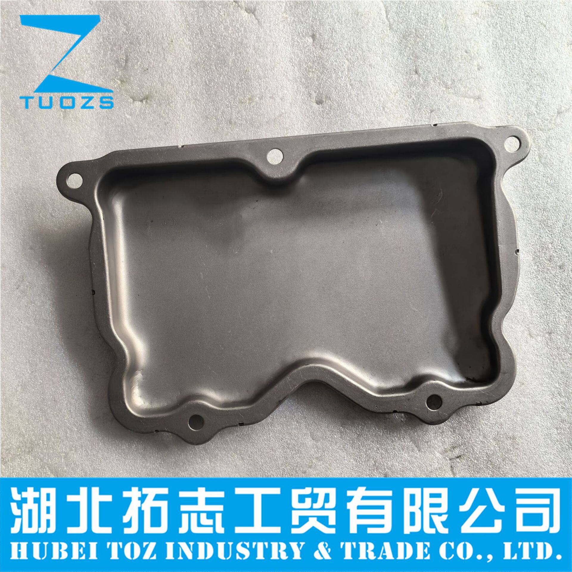 3006183用于CCEC重庆康明斯发动机配件摇臂室盖3006183-20
