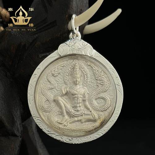 泰国佛牌正品泽度金白月光