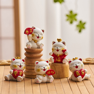 可爱招财猫小摆件家居办公室桌面情绪稳定发财猫咪装 饰品迷你车载