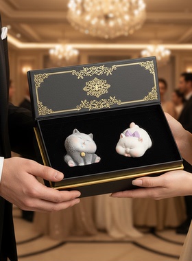 可爱小猫毛绒摆件装饰品钥匙扣包包挂件手提小方包配件