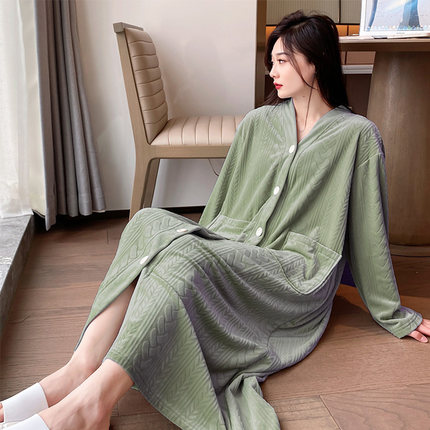 家居服女秋冬睡裙可外穿大码200斤胖mm珊瑚绒薄绒开衫孕妇睡衣裙