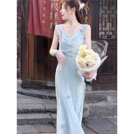 法式温柔风荷叶边荡领吊带连衣裙女夏季新款收腰显瘦别致绝美裙子