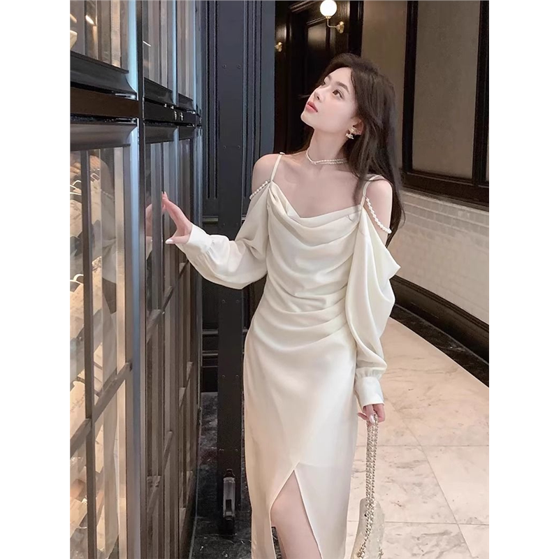 白露 法式晨袍女新娘高级感订婚小礼服领证登记白色吊带连衣裙
