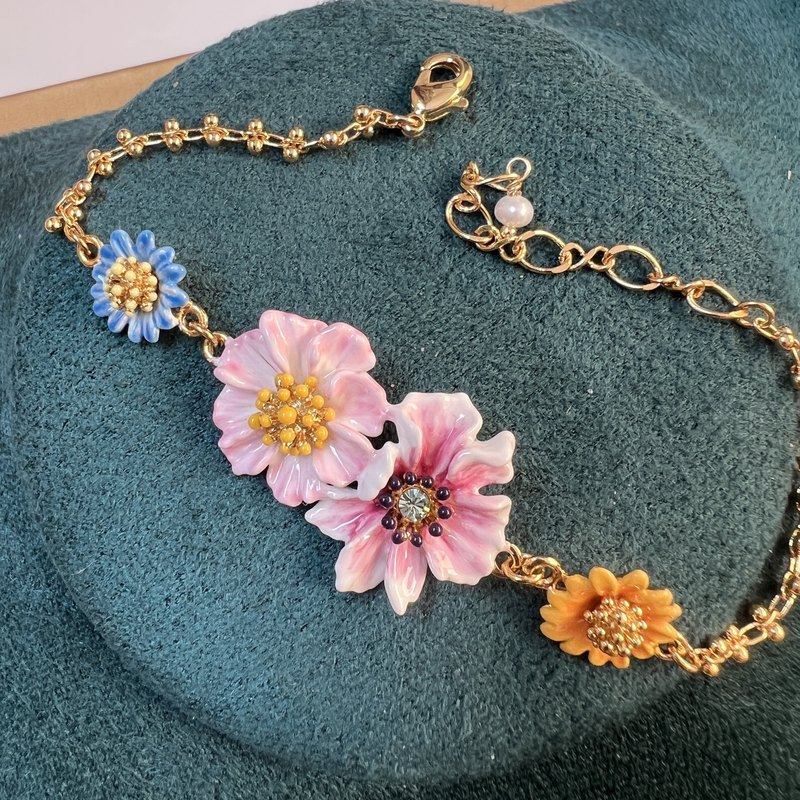 独立原创珐琅釉彩法式浪漫清新雏菊粉白色手链精致高雅送女友可爱