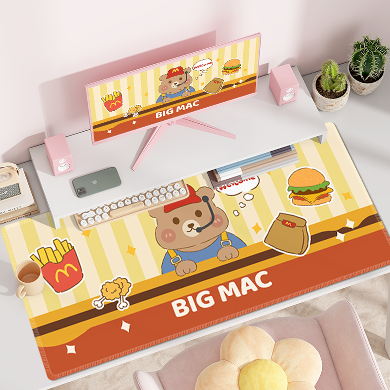 麦当劳小熊鼠标垫男女生办公笔记本电脑键盘垫大号定制锁边防滑垫