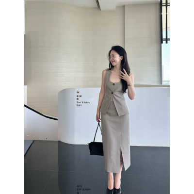 daydayicy 6/15 20点 Pairs智性精英 卡其色半裙套装