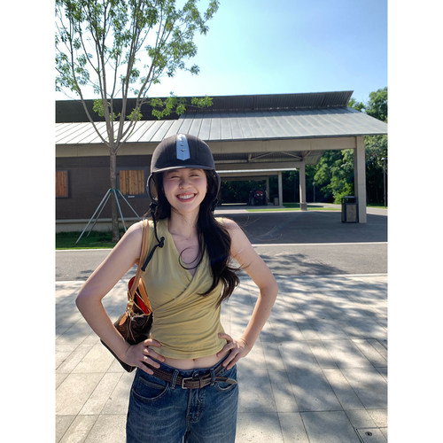 daydayicy 挂脖背心女夏季辣妹风V领交叉收腰修身小众设计感上衣