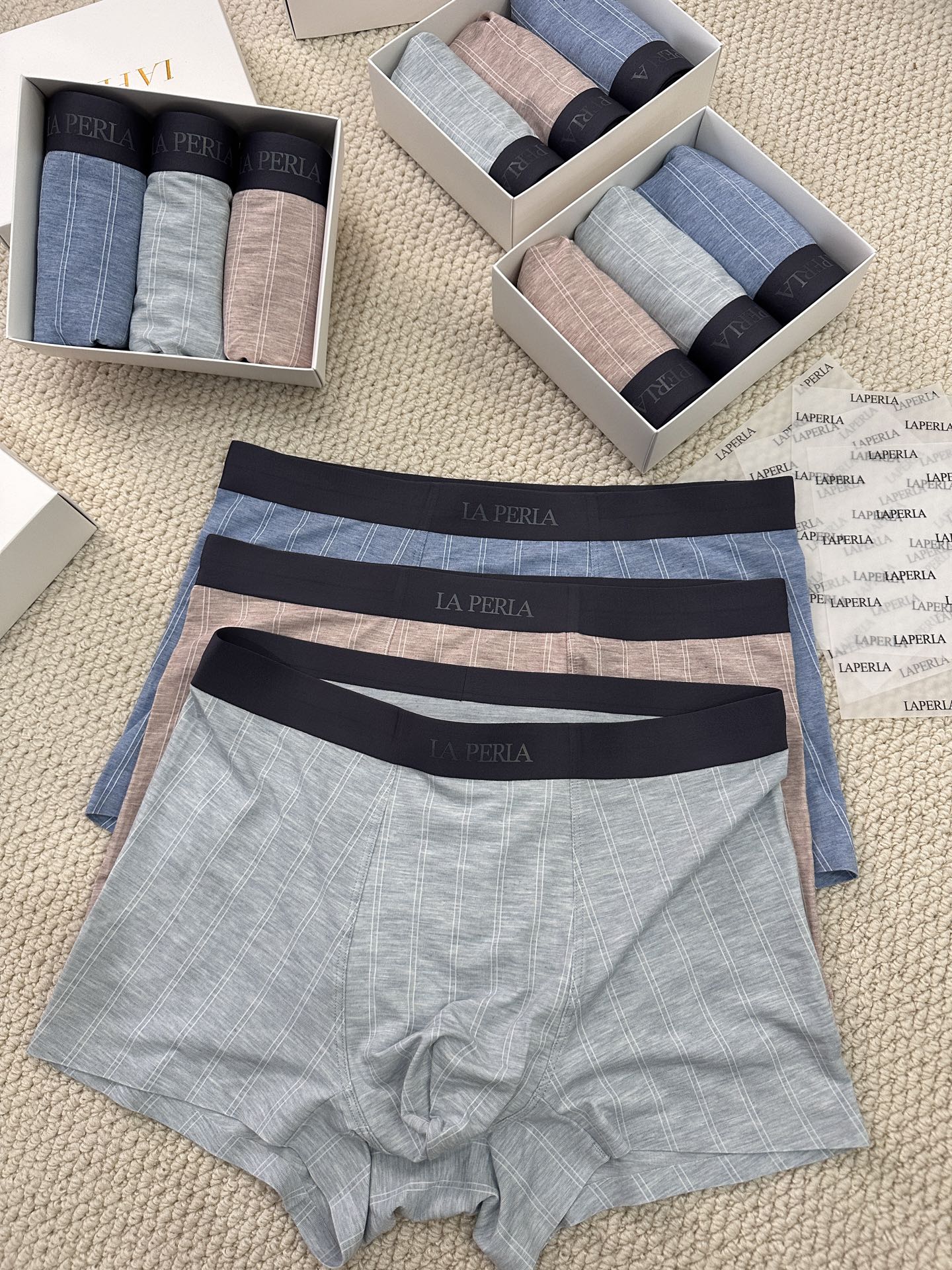 2025新品男士内裤高档奢华无痕精品平角中腰内裤