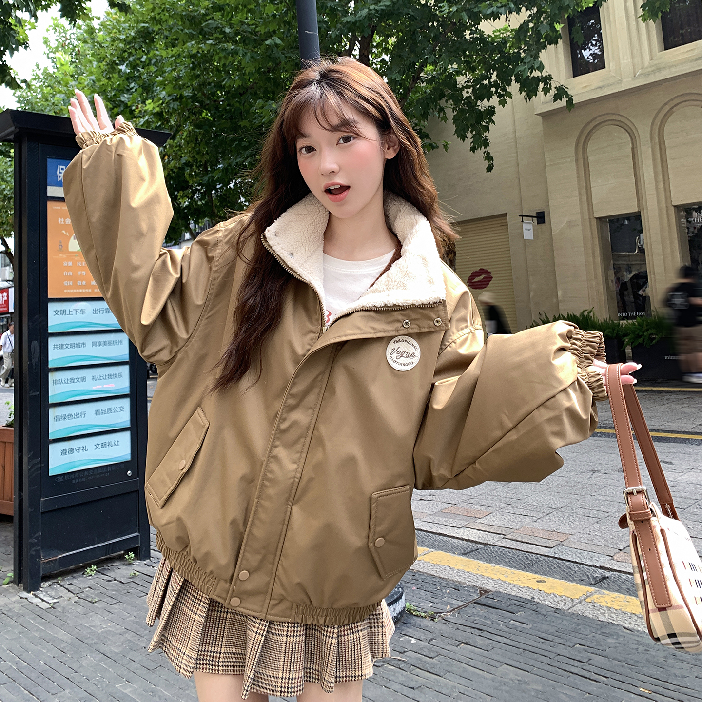 你好卡农 学院风徽章立领夹克女秋冬2025年新款宽松显瘦加绒外套