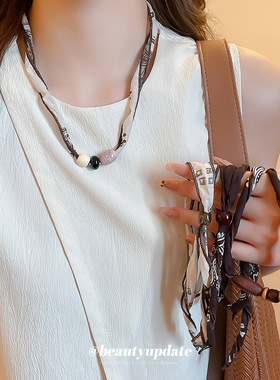 咖色美拉德腰花果丝巾项链女款独特设计感围脖毛衣链简约气质配饰