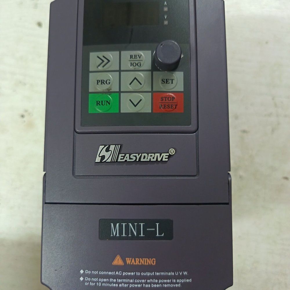 易驱变频器MlNI-L-2S0007M 16 220V