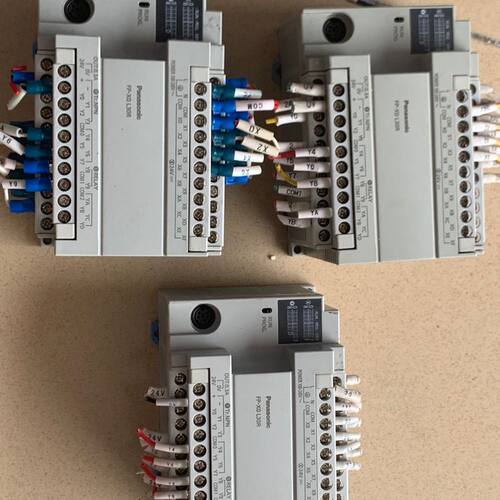PLC、品牌型号 AFPX0L14R-F、C30T、