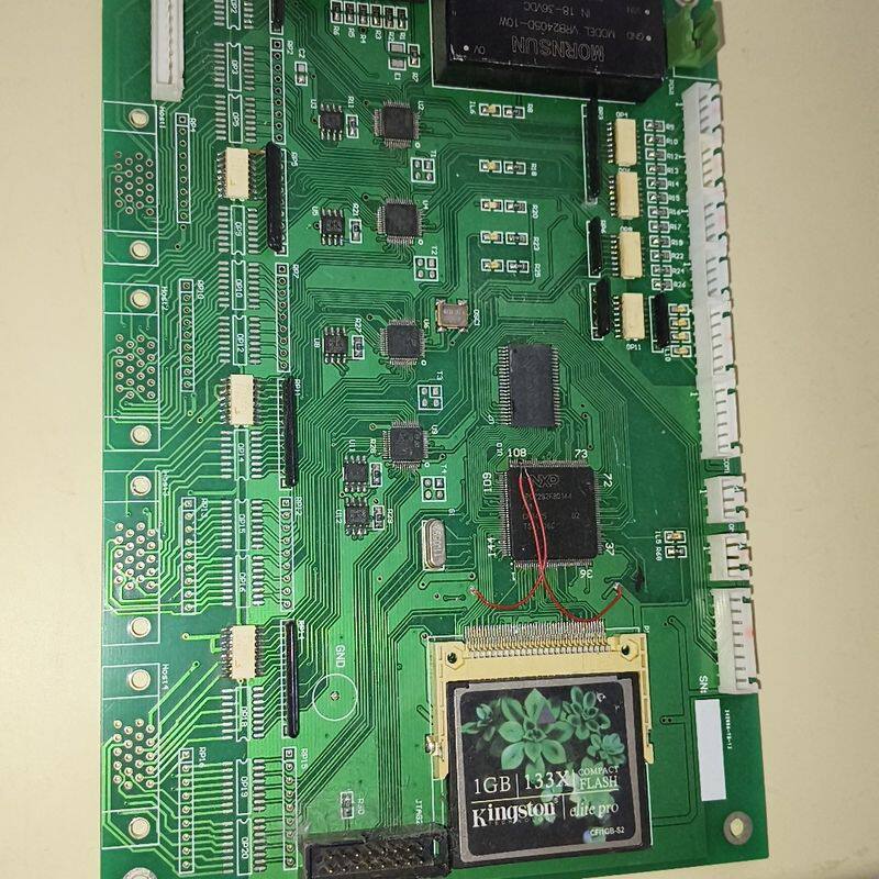 拆机工业控制器主板 带Kingston 1GB CF卡 实物