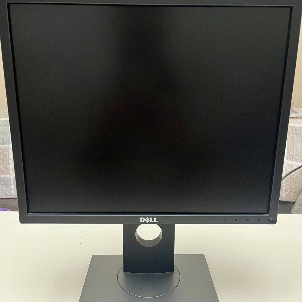 19寸正屏P1917S液晶显示器 1280X1 - 实物图