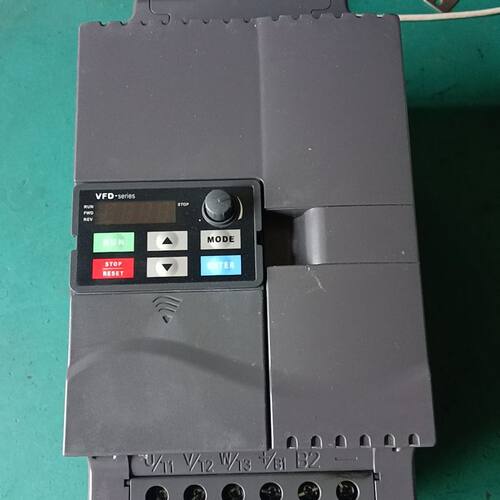 4726# 11KW380V 台达变频器 型号VFD110E