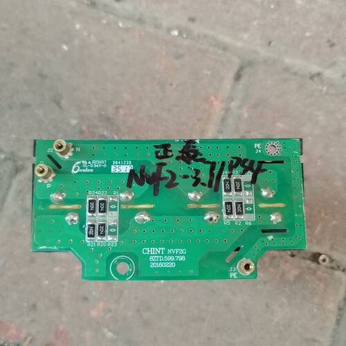 变频器拆机电容板400v560uf 4只