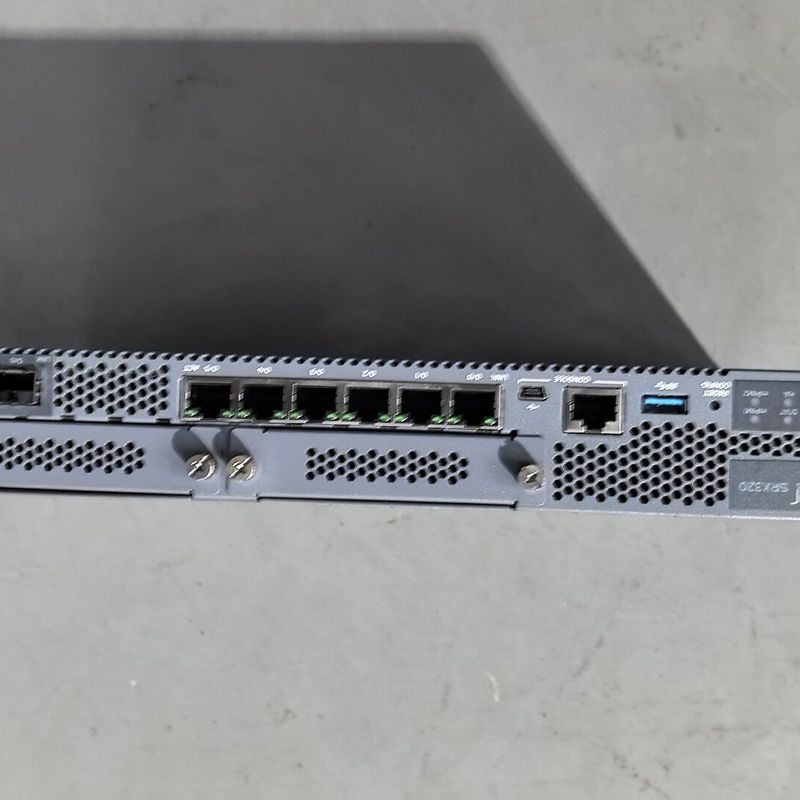 Juniper SRX320 防火墙 6口千兆+2口SFP光