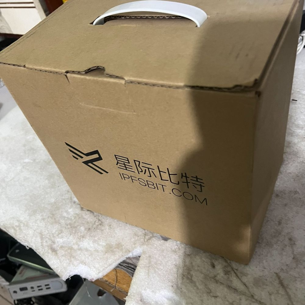 蜂鸟H1双盘位nas 未使用过.原.