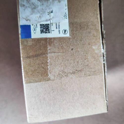 NX1P2-1140DT PLC 的已拆封。