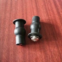 马桶盖全套膨胀盖子老式卡扣配件膨胀螺丝螺栓通用快拆座便器