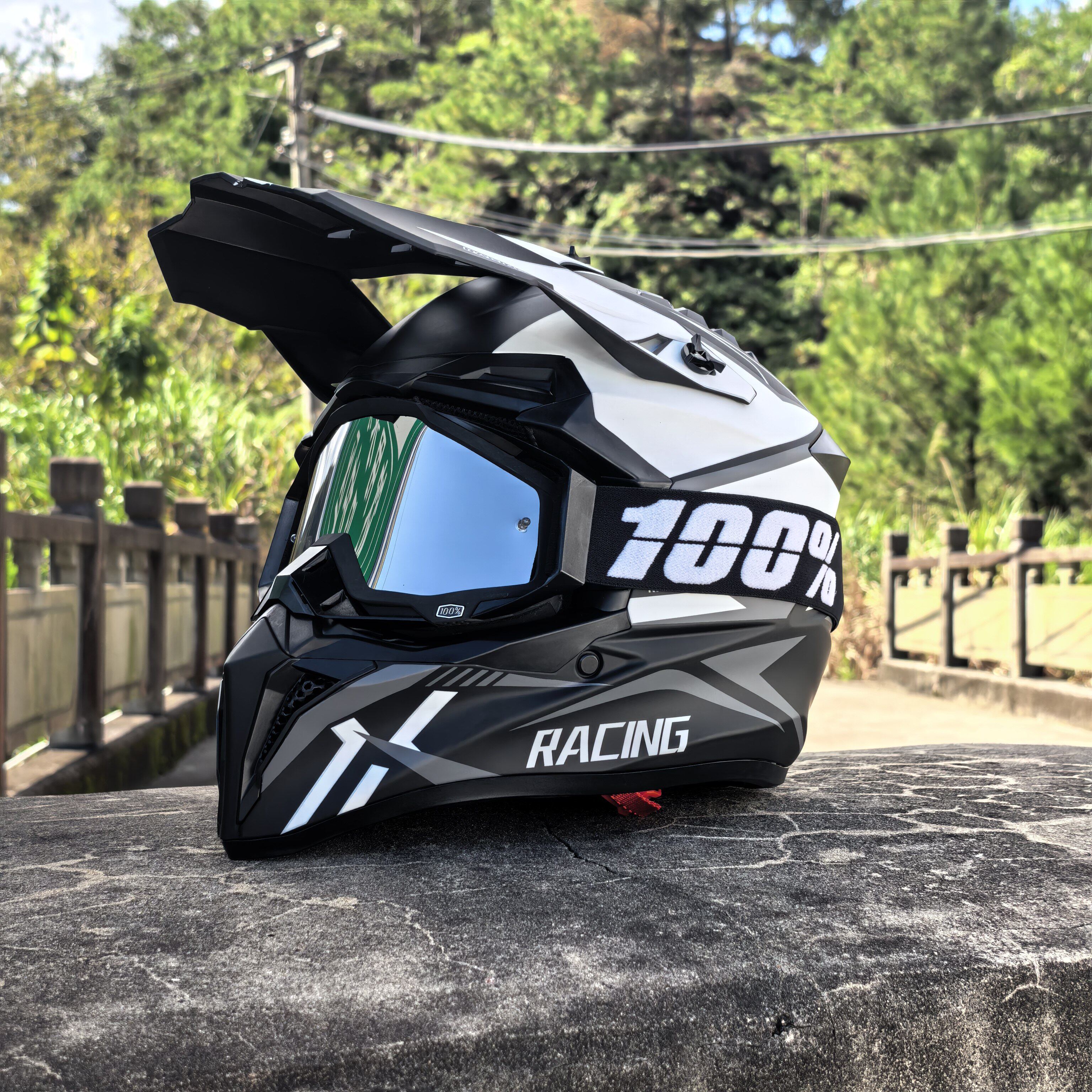 日本araione新款越野摩托车头盔四季款男女款安全帽速降山地自行