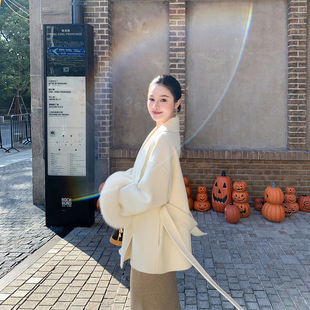 白色高级感双面呢大衣女新款韩系小个子袖口狐狸毛气质羊毛呢外套
