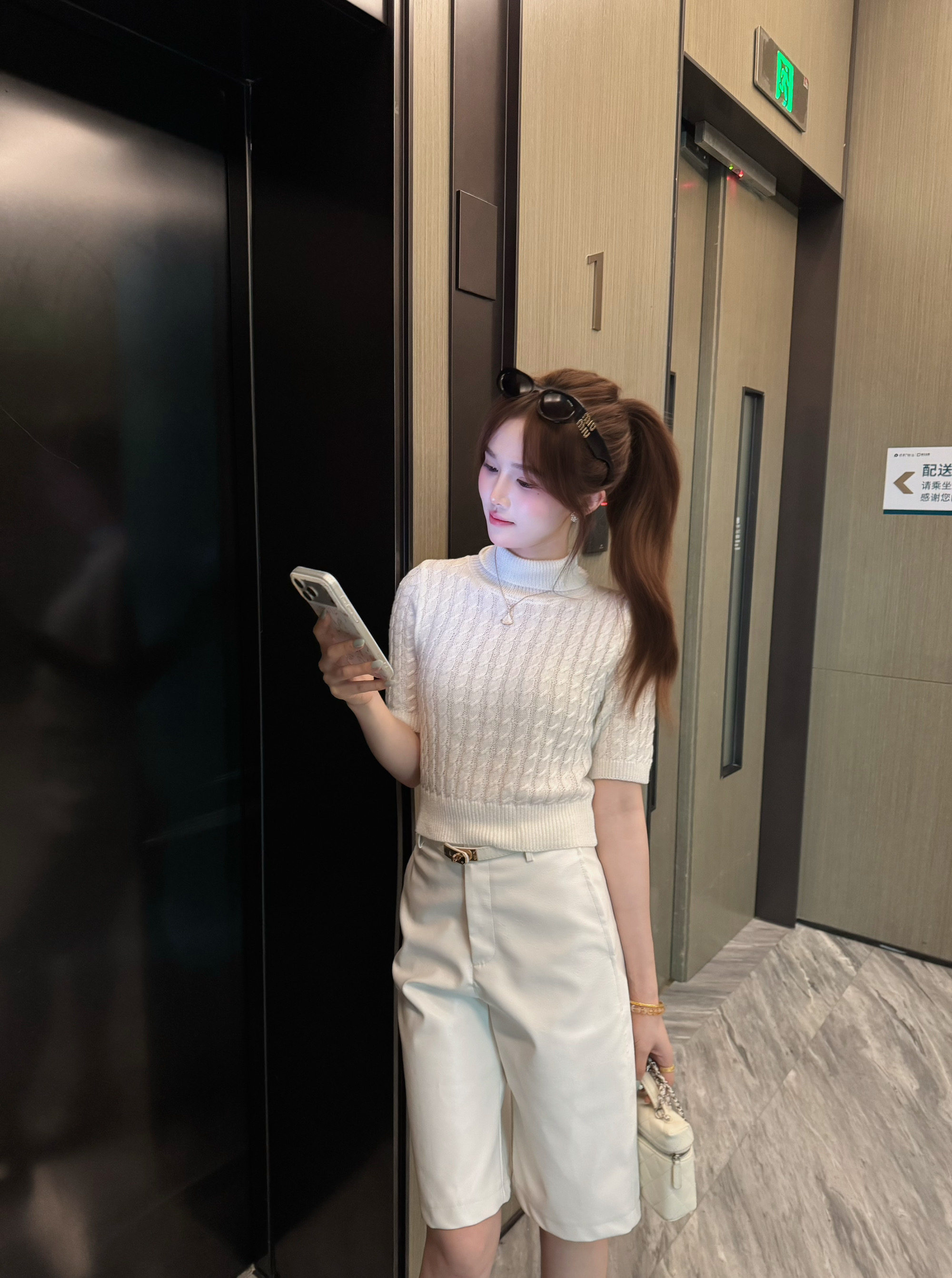 【Cikky定制】 气质高级显瘦百搭针织短袖上衣+五分皮裤