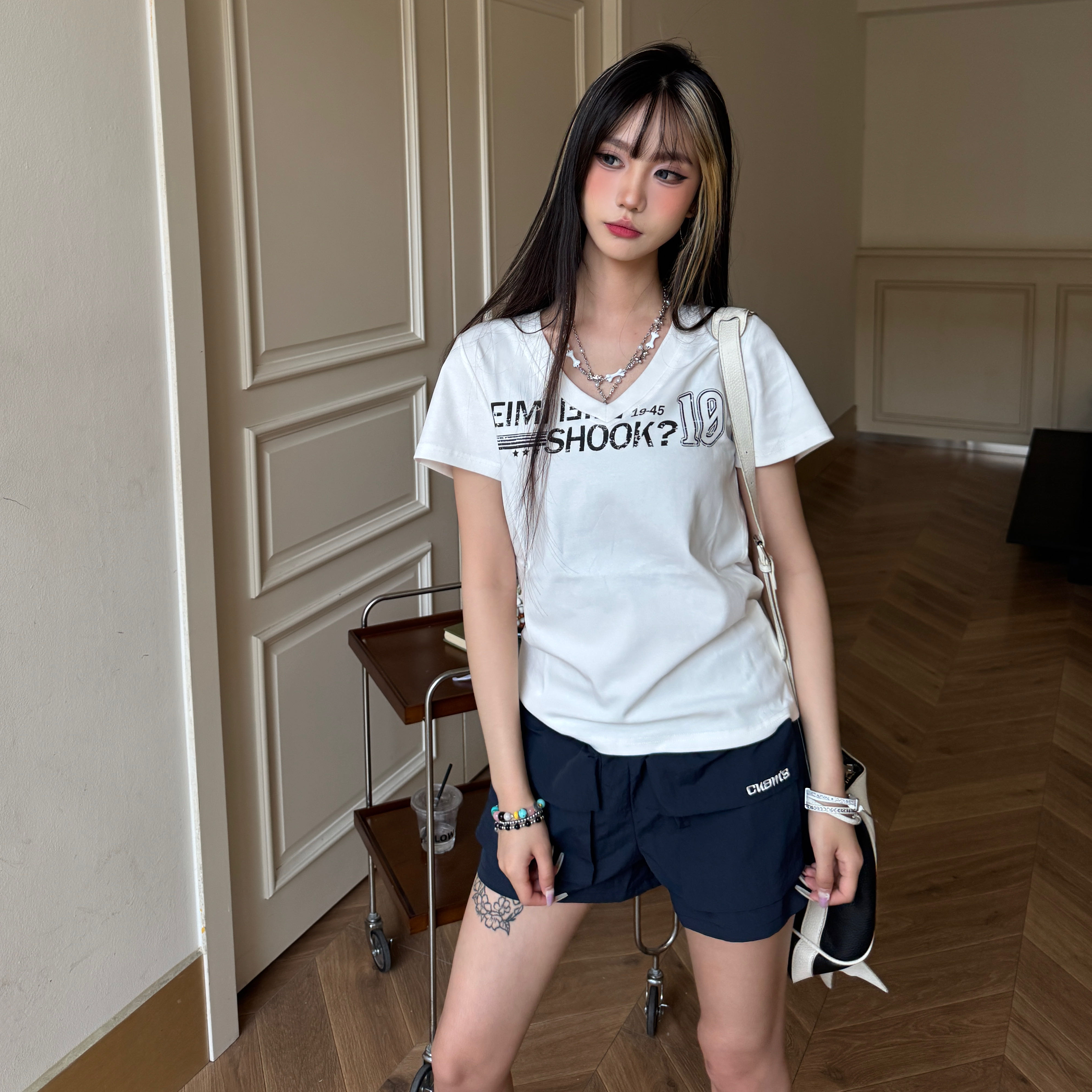 Amoeba美式复古原创辣妹大v领短款T恤女夏季宽松休闲松弛上衣短袖