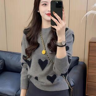 慵懒高级感灰色短款毛衣女款2026新款秋冬爱心内搭打底针织衫上衣