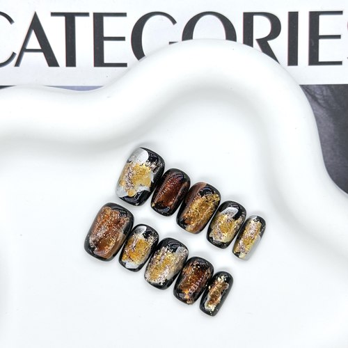 【赏金猎人】纯手工穿戴甲日式黑色金箔爆闪高级短款显白美甲