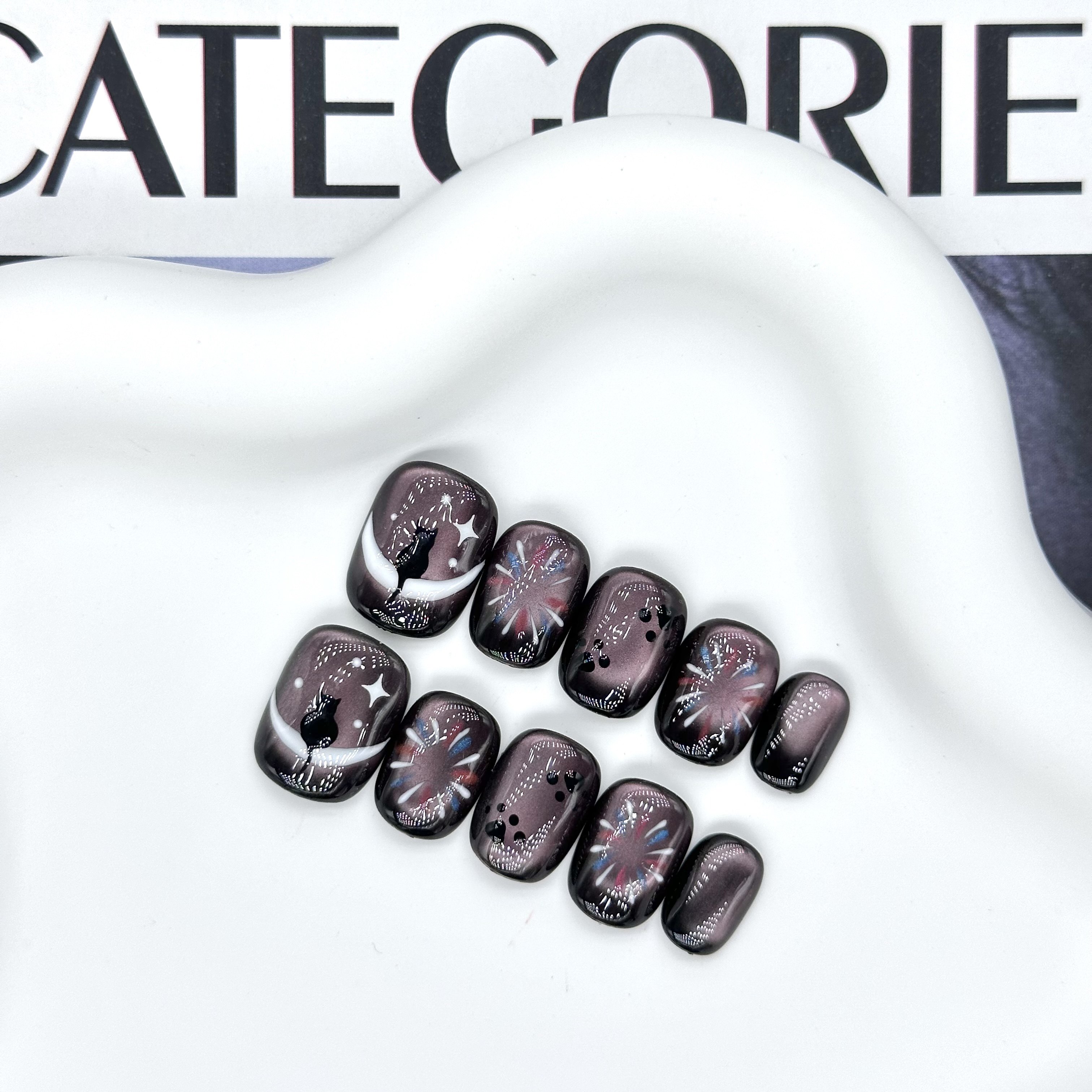 【烟花与喵】暗黑甜酷风手绘猫猫烟花猫眼可爱纯手工豆豆甲美甲,彩妆/香水/美妆工具,穿戴甲/甲片,淘宝优惠券,粉丝福利购,淘宝优惠卷