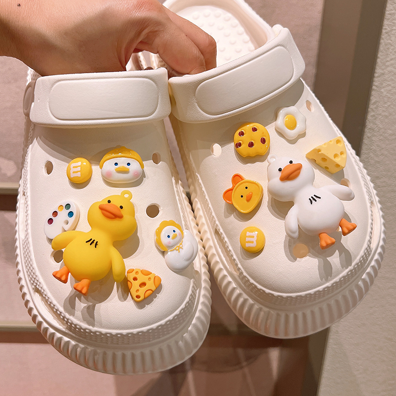 小黄鸭洞洞鞋配饰可爱萌宠系列