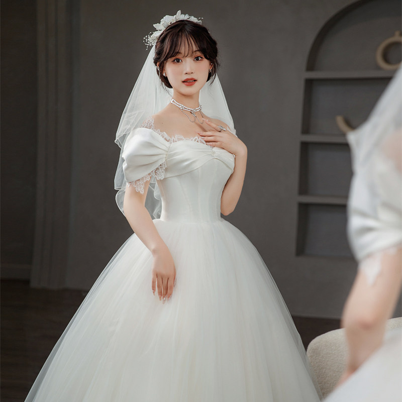 轻婚纱2026新款一字肩出门纱小个子在逃公主缎面简约 法式主婚纱