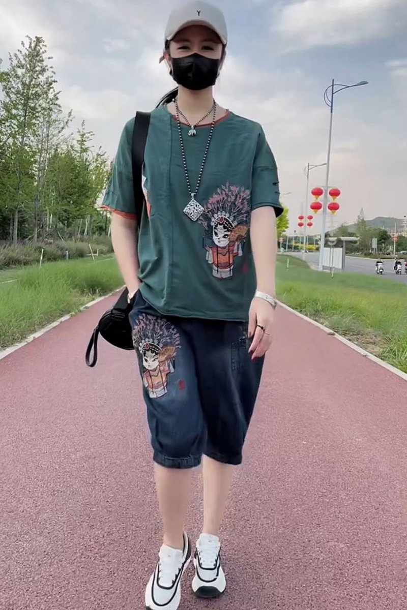 脸谱刺绣套装女2022夏季新款休闲绣花T恤+水洗牛仔六分裤两件套潮,女装/女士精品,时尚套装,淘宝优惠券,粉丝福利购,淘宝优惠卷