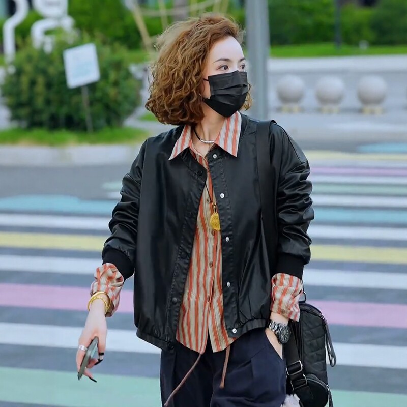 洋气立领时尚休闲皮衣女2025秋季新款显瘦单排扣棒球服皮衣外套潮,女装/女士精品,皮衣,淘宝优惠券,粉丝福利购,淘宝优惠卷