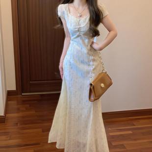 2025初夏穿搭温柔风碎花独特漂亮掐腰连衣裙女微胖mm显瘦收腰长裙