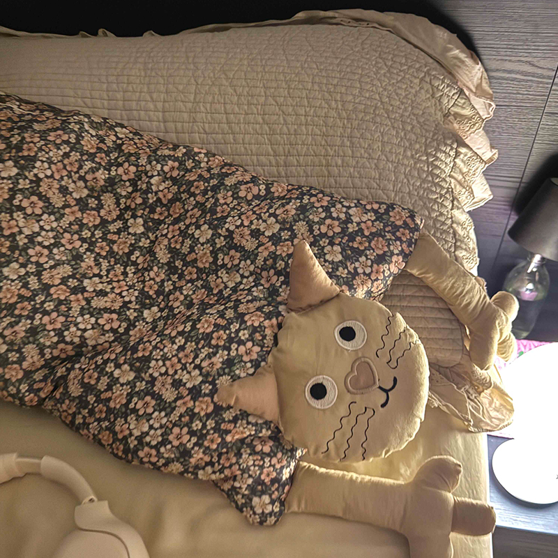 狗狗睡觉枕头小狗专用小型犬博美护颈枕靠枕双层纱睡觉靠枕雪纳瑞