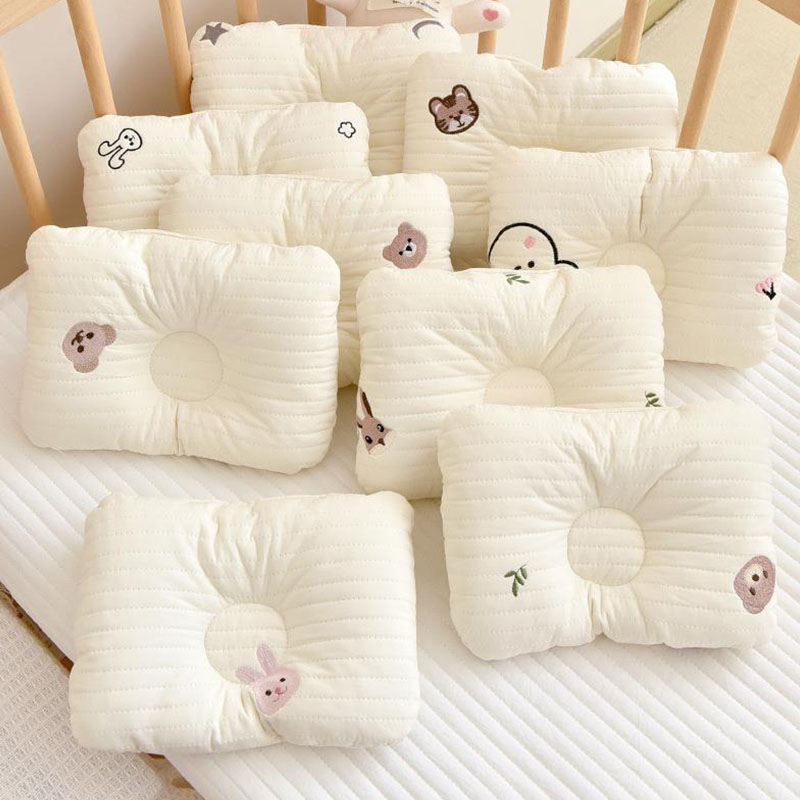 狗狗睡觉枕头小狗专用小型犬比熊四季通用午休专用宠物秋冬款加厚