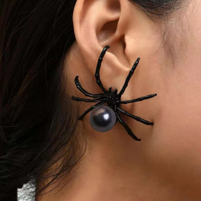 HalloweenPearlSpiderEarrings