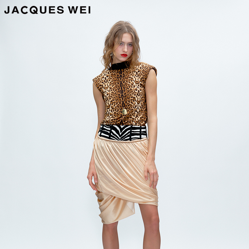 JACQUES WEI 2025秋冬系列新款豹纹高领无袖露背上衣女