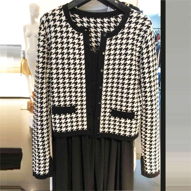 阿瑪施旗舰店官网2020秋冬新款气质显瘦千鸟格针织开衫女装短外套
