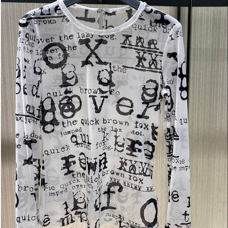 阿瑪施旗舰店2020新款圆领长袖百搭字母印花网纱泫雅时尚打底衫女