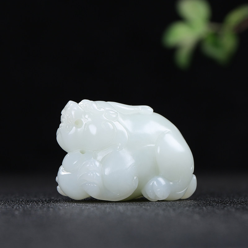 和田玉白玉瑞兽貔貅元宝挂件吊坠
