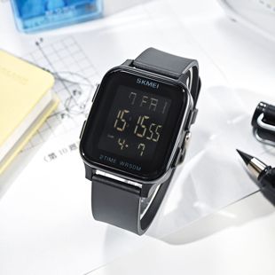 新款时刻美电子手表潮流运动热销电子表时尚方形防水数字男士手表