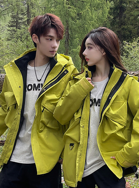 UHMU潮牌冲锋衣女款外套大码三合一潮牌男秋冬户外进藏登山滑雪服