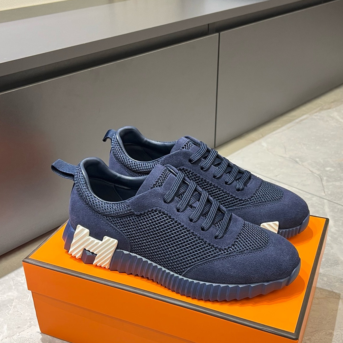 thumbnail for Genuine leather sports casual shoes, men's shoes, mesh breathable, fashionable white shoes, British foreign trade, autumn 2025 European station, comfortable
