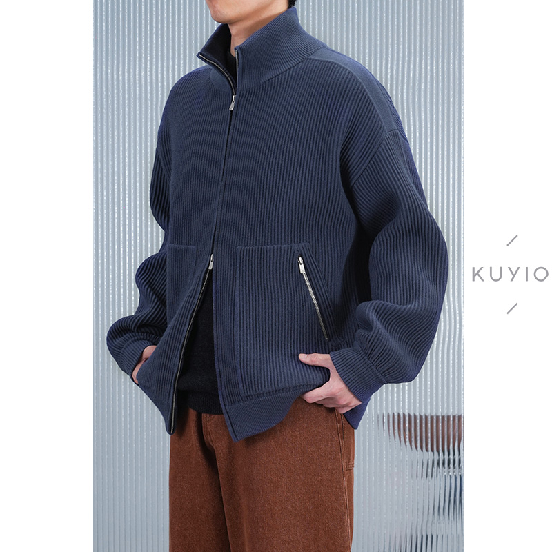 一生褶坑条纹高领针织衫