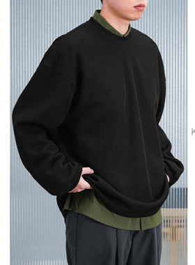 KUYIOU/阳离子仿毛织空气层面料 坑条纹肌理宽松高阶圆领卫衣男